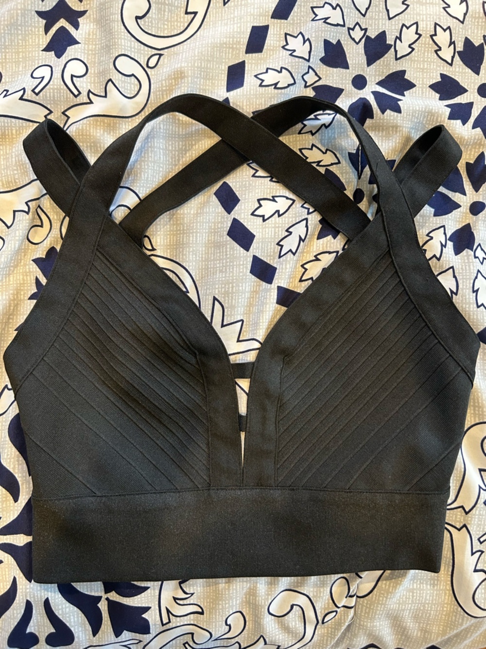 Lulu’s Black Crop Top Crisscross Bralett - Picture 8 of 8